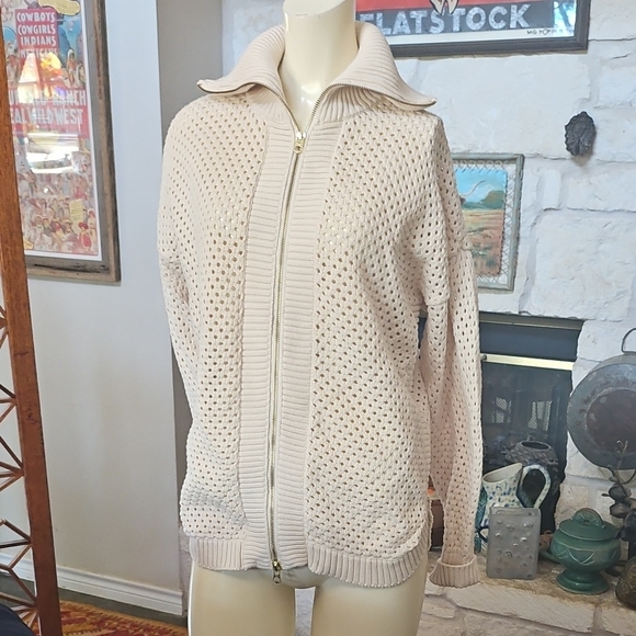 Gorgeous Clean Unworn VARLEY Beige Knit Cardigan Thick High Collar Full Zip SM - Picture 1 of 12